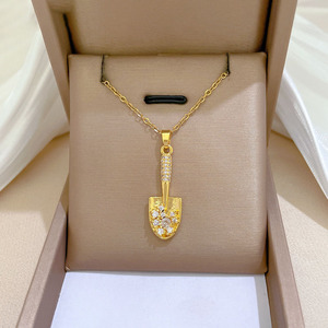 ¡Novedad de 2026! Collar con colgante con forma de pala de lujo, collar con colgante con incrustaciones de circón blanco ajustable para <span class=keywords><strong>mujer</strong></span>, regalos de joyería - Product Image 1