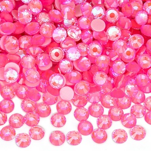 โอเลีย ขายส่ง คริสตัลติดเสื้อผ้าแบบรีดร้อน สีสันสดใส กาวเหนียวแน่น แพ็คใหญ่ คริสตัลแบบฮอตฟิกซ์ สำหรับตกแต่งชุดเต้นรำ - Product Image 2