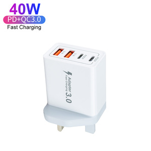 Enchufe del Reino Unido 4 puertos 40W 2A + 2C PD 20W Adaptador de corriente para la pared Cargador USB Tipo C para Apple <span class=keywords><strong>iPhone</strong></span> <span class=keywords><strong>14</strong></span> 15 16 <span class=keywords><strong>Pro</strong></span> - Product Image 6