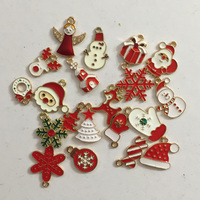 20 Breloques de Noël Assorties en Alliage de Zinc, Plaqué Or, avec Sertissage Émaillé, Adorables pour la Fabrication de Bijoux