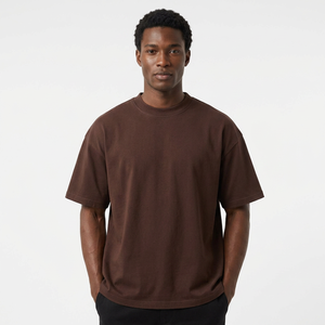 Camiseta de Algodón Marrón para Hombre, Cuello Redondo, Corte Regular, Color Sólido, Informal, Manga Corta, Tejido de Punto Jersey, Tinte Liso - Product Image 1