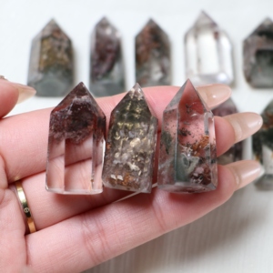หินควอตซ์ธรรมชาติทรงหอกสำหรับงานฝีมือและตกแต่งบ้าน ขายส่ง - Product Image 1