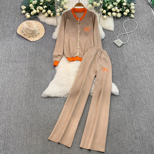 Dames 2-delige set, modieus gebreid setje, tweedelig met metalen knopen, geborduurde top, wijde broek met hoge taille - Product Image 2
