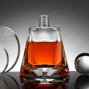 Nhà Máy bán hàng trực tiếp bình thường Flint Glass Wine Bottle 500ml 700ml 750ml baijiu rum Gin Whisky Vodka Chai