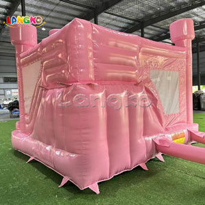Château gonflable rose brillant avec toboggan pour enfants, idéal pour les fêtes d'anniversaire des filles dans le jardin - Product Image 5
