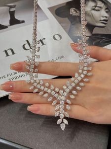 Joyería Premium Collar de mujer 9K-18K Oro Personalizado Incrustaciones Luz Lujo Collar de diamantes de moda - Product Image 5