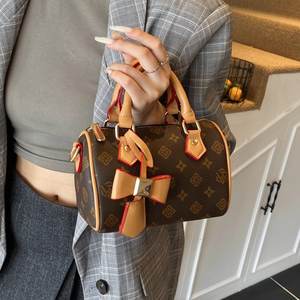 Noel hediyesi 5A + yüksek kalite toptan üretim lüks moda tasarımcısı özelleştirilmiş büyük kapasiteli kadın Crossbody çanta - Product Image 6