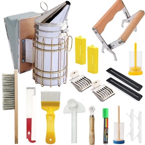 Matériel d'apiculture, kit de démarrage d'apiculture 18 pièces, outils et fournitures d'apiculture - Tout pour les apiculteurs - Product Image 1