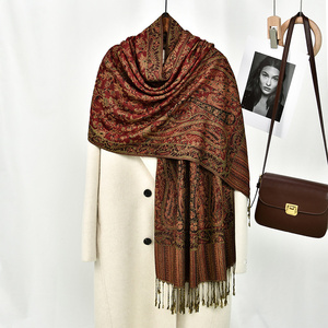 Commercio all'ingrosso Vintage musulmano avvolgente sciarpa Jacquard <span class=keywords><strong>Bandana</strong></span> Pashmina Hijab etnico Paisley ricamato scialle <span class=keywords><strong>con</strong></span> nappa per le donne - Product Image 3