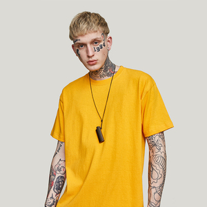 เสื้อยืดผู้ชายแบบยูนิเซ็กซ์ ผ้าฝ้าย 100% น้ำหนัก 180 กรัม พิมพ์ลายโลโก้แบรนด์ OEM ตามสั่ง ทรงหลวม ดีไซน์เรียบง่าย - Product Image 2