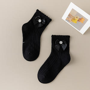 Chaussettes hautes en coton pour bébé fille avec nœud en diamant, respirantes et absorbant la transpiration, vente en gros pour l'automne et l'hiver - Product Image 6