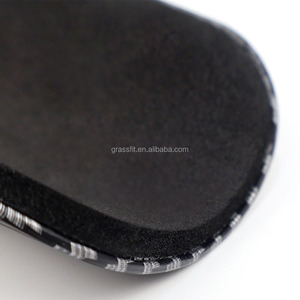 <span class=keywords><strong>Espinilleras</strong></span> de Fútbol Profesionales Más Vendidas con Forro de Espuma EVA Suave, Patrón de Carbono, Material PP, Ajuste Seguro - Product Image 4