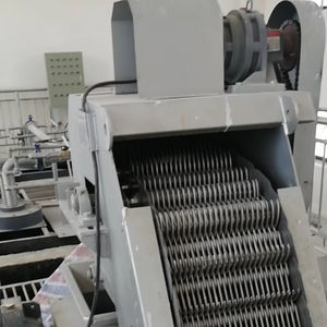 定制高品质条形筛网自动运行旋转格栅清洗机耙齿格栅 - Product Image 1
