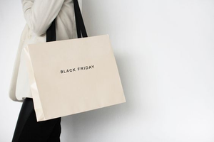 Sac en papier kraft imperméable personnalisé avec poignées, prêt à être expédié pour les chaussures, les sous-vêtements, les vêtements, les accessoires de mode - Product Image 6