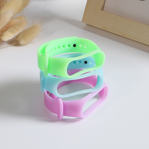 Luminoso brillante de la correa de muñeca de silicona para Xiaomi <span class=keywords><strong>Mi</strong></span> banda 3 4 <span class=keywords><strong>5</strong></span> Smart bandas para reloj de pulsera Accesorios - Product Image 3