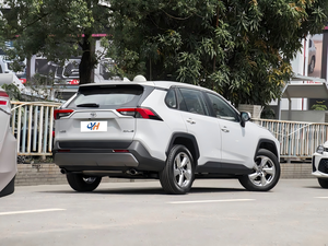 <span class=keywords><strong>Toyota</strong></span> <span class=keywords><strong>RAV4</strong></span> 2022 2.0L CVT FWD Edizione Fashion Premium, SUV Usato, 126kW 171cv, Efficiente nei Consumi, Sicurezza Intelligente, Auto Familiare - Product Image 6