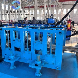 Machine de formage de portes roulantes en acier inoxydable sans bavures, contrôlée par PLC, avec moteur à roulement - Product Image 5