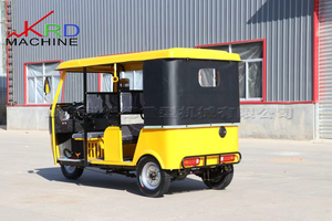 Tricycle Taxi à Grande Capacité à Trois Roues, Véhicule Électrique Personnalisable de Haute Qualité pour Usage Quotidien – Nouveauté Très Demandée - Product Image 4