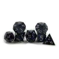 Lot de 7 dés polyédriques en résine à bords tranchants personnalisés avec numéro en argent pour les jeux de rôle du MDN