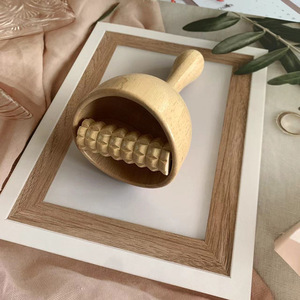 Venta al por mayor de fábrica china: <span class=keywords><strong>Copa</strong></span> de masaje <span class=keywords><strong>sueca</strong></span> de madera personalizada <span class=keywords><strong>con</strong></span> <span class=keywords><strong>rodillo</strong></span> para terapia anticelulítica Gua Sha - Product Image 4
