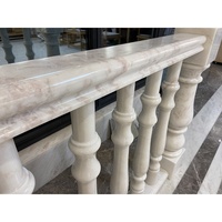 Sculpture blanche en pierre de marbre, escalier de jardin, porche, balcon, mains courantes, balustrade, pilier, balustrade