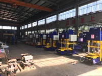 Tuile de toit en béton de ciment automatique hydraulique faisant la tuile de Terrazzo de machine faisant le prix de machine afrique du sud Zimbabwe