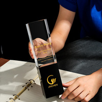 Trophée en cristal noir haut de gamme personnalisé gravé pour présentation annuelle, artisanat en cristal de qualité supérieure fait main, autres objets en cristal de qualité supérieure