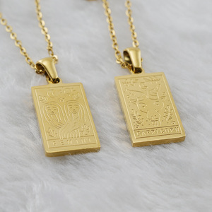 Non Tarnish 18k PVD baja tahan karat kalung astrologi terukir liontin kartu Tarot 12 kalung zodiak - Product Image 2