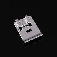 Tuyauterie Machine À Coudre Pied Presseur-Adapte Tous Faible Shank Snap-On pour Chanteur, Frère, Babylock, Euro-Pro, Janome, Blanc