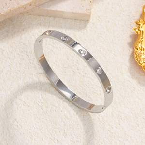 Бижутерия из нержавеющей стали, 18 карат - Product Image 3