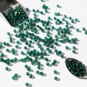 Perles de résine époxy facettées en opale verte <span class=keywords><strong>Palais</strong></span> 4 mm, haute clarté, double pointe, écologiques, durables, perles en vrac pour bijoux - Product Image 1
