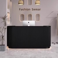 Comptoir de caisse minimaliste moderne pour salon de beauté, magasin de vêtements pour femmes, studio de yoga, bureau d'accueil en bois