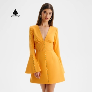 <span class=keywords><strong>Abito</strong></span> Mini da Donna con Scollo a V Profondo, Maniche a Campana, Vita Plissettata e Zip Posteriore, Design Personalizzabile, Stile Elegante da Ufficio - Product Image 1