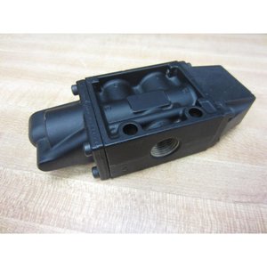 Válvula Neumática Norgren de 3/8 Pulgadas, 3 Vías, Accionada por Resorte, Sin Solenoide, 60 CFM, Fabricada en EE. UU. - Product Image 3
