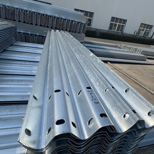 Q235, Q345, Q355 özelleştirme yol güvenlik bariyeri W ışıklı korkuluk trafik bariyeri çarpma bariyeri araç kısıtlama sistemleri - Product Image 5