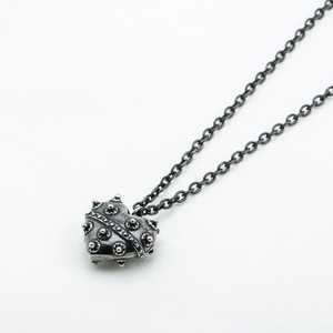 Collar Unisex con Colgante de Corazón con Tachuelas 3D de Acero Inoxidable, Estilo Punk Oscuro Europeo - Product Image 4