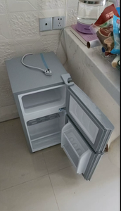 Nouveau modèle 2026 : Mini-réfrigérateur à faible <span class=keywords><strong>consommation</strong></span> d'énergie (niveau 1), double porte, pour maison et dortoir - Product Image 5