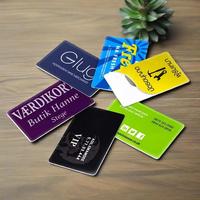 Carte de visite personnalisée en PVC mat avec impression recto-verso, imperméable, adaptée à tous les types d'étiquettes