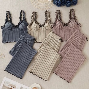 V गर्दन धनुष डिजाइन रिशड नाइट लाउंज पहनते हैं रूफल्स नींद सेट नरम खिंचाव कपड़े की लुभावनी डिजाइन आरामदायक रात पहनें - Product Image 3