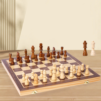 Jeu d'échecs pliable moderne en bois de 29 cm, sculpté à la main, écologique et durable, idéal pour les divertissements intérieurs Jaywooden