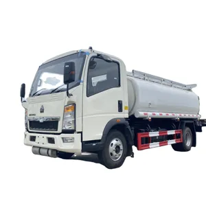 Sinotruk HOWO 4x2 5000 Liter Fuel Filling Truck 4 Tons Fuel Refueling Truck for Factory Price