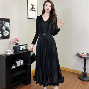<span class=keywords><strong>2025</strong></span> Mới Nhất Phong Cách Miyake Sang Trọng Thanh Lịch Màu Rắn V Cổ Dài Tay Áo Ruffles Pleated Maxi Cộng Với Kích Thước Của Phụ Nữ Dresses - Product Image 1