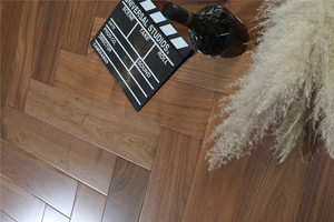 <span class=keywords><strong>Parquet</strong></span> en bois d'ingénierie de 15 mm d'<span class=keywords><strong>épaisseur</strong></span> pour usage intérieur, style chevrons, résistant à l'usure, système clic, garantie 5 ans - Product Image 3