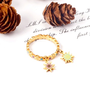 Anillo Hueco de Diseño Moderno, Chapado en Oro de 18k, Anillos de Dedo de Acero Inoxidable al por Mayor para Mujer - Product Image 5