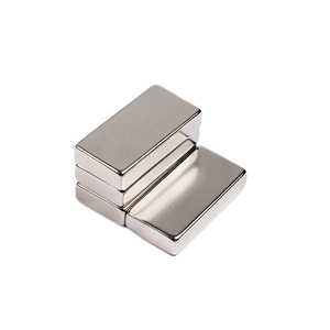 Taille personnalisée N52 aimants puissants en néodyme pour terres rares cube carré puissant petits aimants permanents prix de gros soudage - Product Image 3
