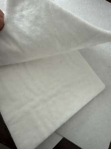 Geotextil No Tejido de Filamento Spunbond, Material Moderno Anti-UV para Aplicaciones en Piscifactorías, Camaroneras, Presas y Vertederos - Product Image 2