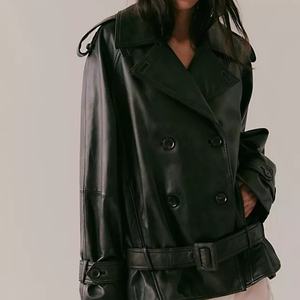 Veste en cuir noire pour femme à double boutonnage avec bretelles et ceinture, style chic décontracté - Product Image 1