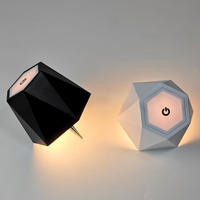 Lampe de bureau avec bouchon de bouteille portable RVB Lampe de table LED rechargeable pour bouteille de vin à intensité variable pour fête Restaurant bar Café Vente en gros