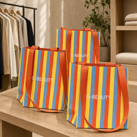 Sacs de courses premium enduits avec poignées, logo personnalisé, sacs rayés colorés imprimés pour cadeaux, vente au détail, emballage en gros