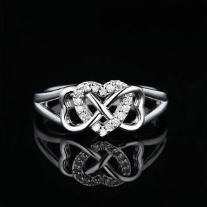 Anello a forma di cuore per donna, design semplice a forma di cuore, anello da indossare ogni giorno - Product Image 1